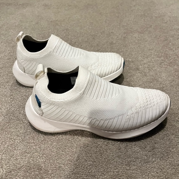 Vessi Everyday Move Slip-On - Picture 2 of 3